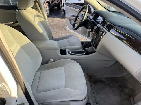 Used 2016 Chevrolet Impala Limited LS image 9