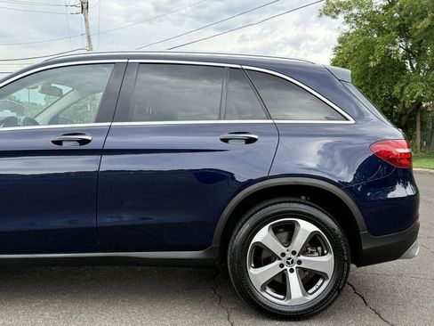 Used 2018 Mercedes-Benz GLC 300 4MATIC w/ Multimedia Package image 6