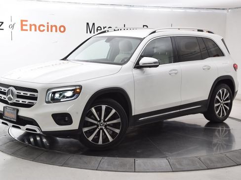 Certified 2022 Mercedes-Benz GLB 250 4MATIC image 2