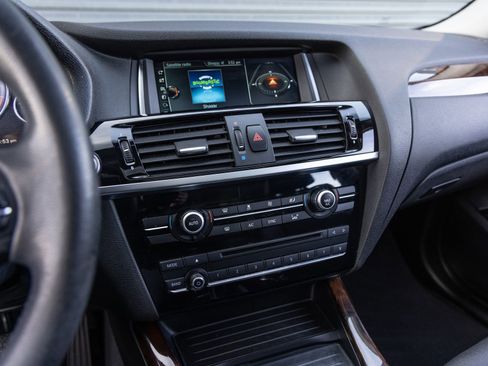 Used 2017 BMW X3 sDrive28i RWD image 13