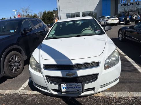 Used 2009 Chevrolet Malibu LS image 3