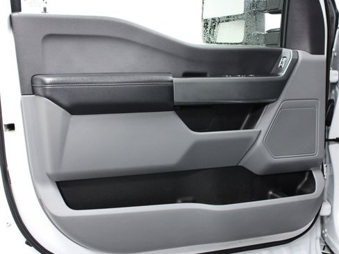 Used 2023 Ford F350 XLT image 11