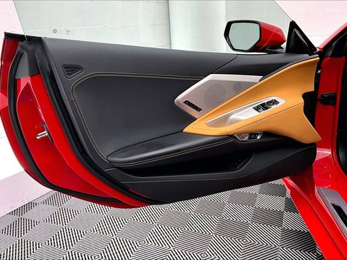 Used 2021 Chevrolet Corvette Stingray Preferred Cpe w/ Z51 Performance Package image 22