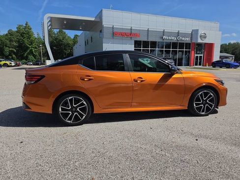 Certified 2025 Nissan Sentra SR w/ SR Premium Package FWD image 9