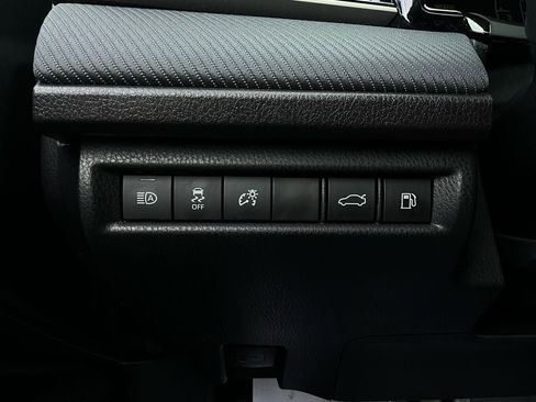 Used 2025 Toyota Camry SE image 22