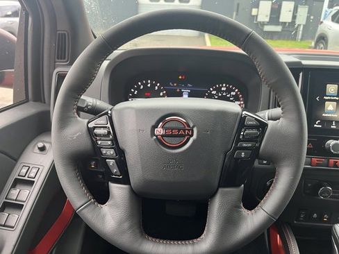 New 2025 Nissan Frontier PRO-4X w/ Pro Convenience Package image 13