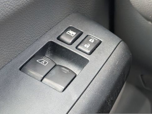 Used 2014 Nissan NV 3500 SL w/ Technology Package RWD image 17