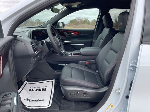 New 2026 Chevrolet Traverse Z71 w/ Driver Confidence Package image 11