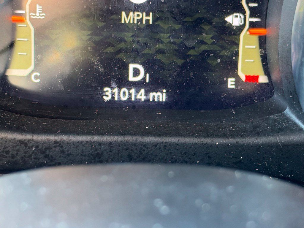 Used 2022 Jeep Wrangler Unlimited Sahara AWD/4WD image 27
