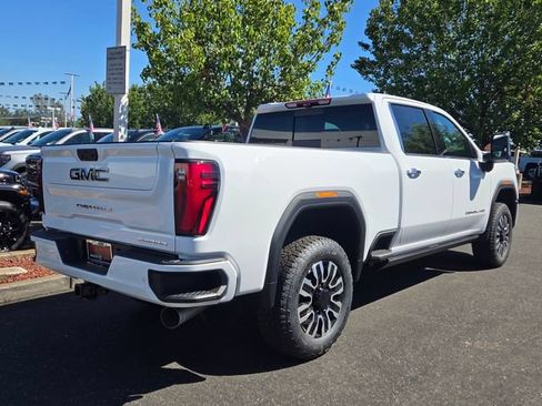 New 2026 GMC Sierra 2500 Denali Ultimate AWD/4WD image 4