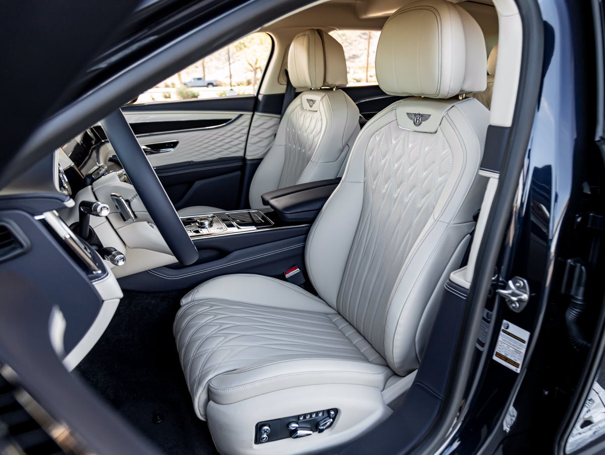 Used 2026 Bentley Flying Spur Azure AWD/4WD image 16