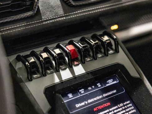Used 2023 Lamborghini Huracan Tecnica image 22