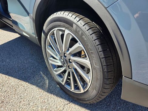 Used 2025 Lincoln Corsair Reserve w/ Towing Package image 15