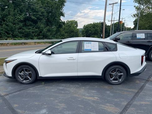 Used 2025 Kia K4 FWD image 8