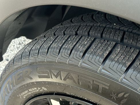 Certified 2023 Nissan Murano SV w/ SV Midnight Edition Package AWD/4WD image 10