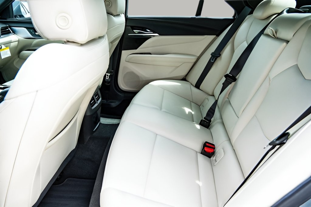 Used 2023 Cadillac CT4 Luxury w/ Sun And Sound Package RWD image 17