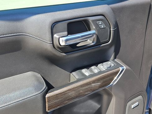 Certified 2020 Chevrolet Silverado 1500 RST w/ Texas Edition image 12