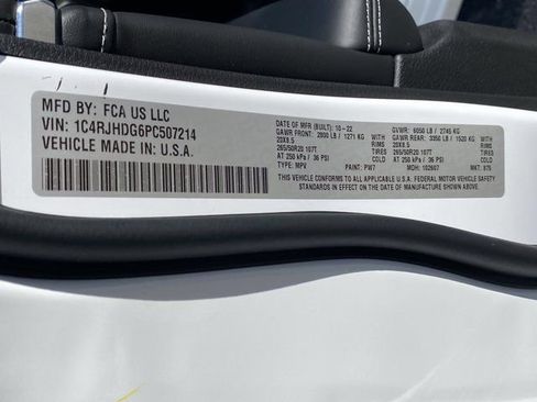 Used 2023 Jeep Grand Cherokee Overland w/ Luxury Tech Group IV image 41