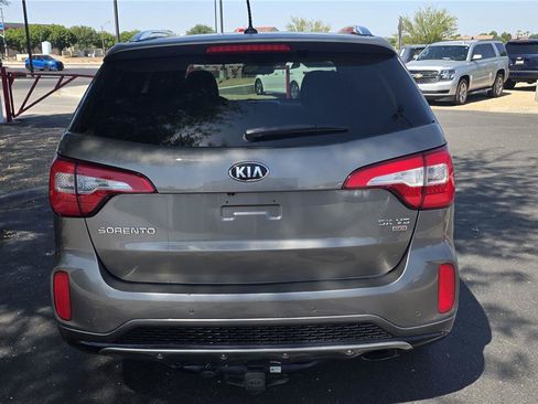 Used 2014 Kia Sorento SX w/ 3rd Row Package FWD image 5
