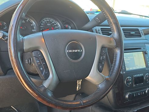 Used 2013 GMC Yukon Denali image 15