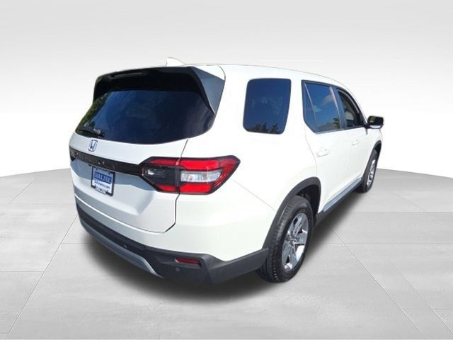 Used 2025 Honda Pilot EX-L image 8