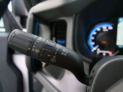 Used 2022 Ford Bronco Black Diamond image 16