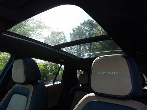 Used 2025 Chevrolet Equinox ACTIV w/ Convenience Package III FWD image 16