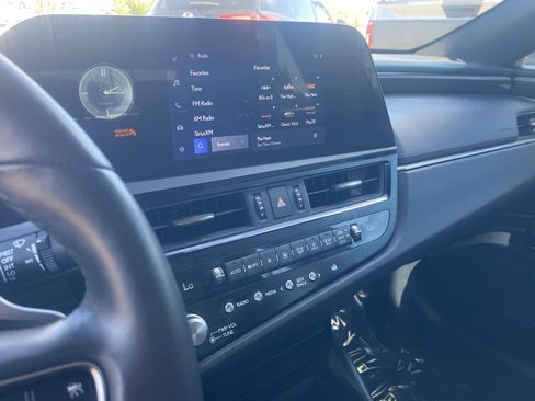 Used 2023 Lexus ES 350 w/ Accessory Package (Z1) image 20