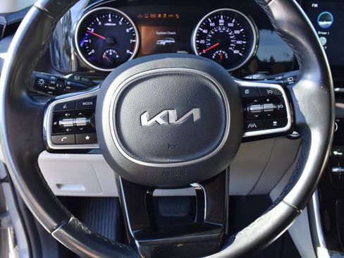 Used 2022 Kia Carnival SX image 13