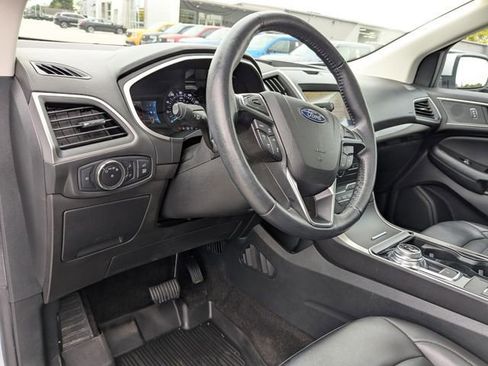 Used 2020 Ford Edge SEL w/ Convenience Package AWD/4WD image 2