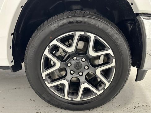 Used 2025 RAM 1500 Laramie image 61