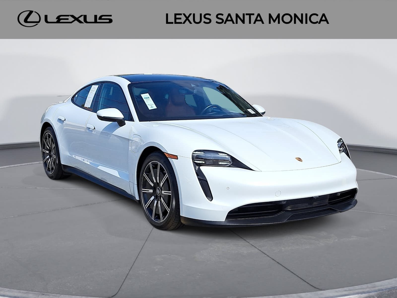 Used 2021 Porsche Taycan RWD image 3