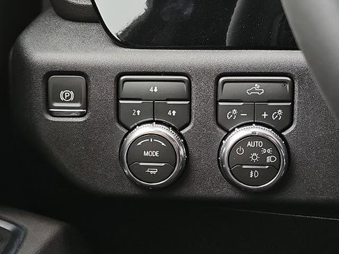 New 2026 GMC Sierra 2500 SLE w/ SLE Value Package; AWD/4WD image 19