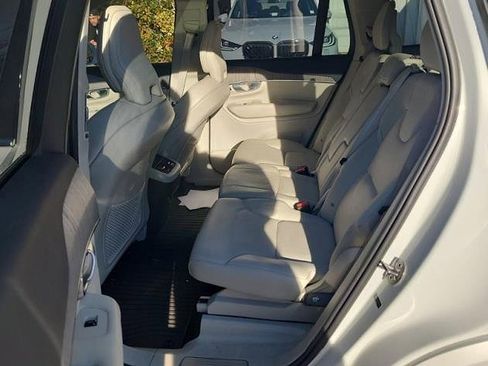 Certified 2024 Volvo XC90 B5 Plus w/ Protection Package Premier image 8