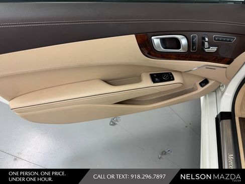 Used 2014 Mercedes-Benz SL 550 image 20