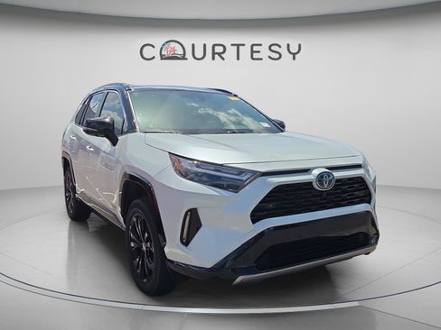 Used 2024 Toyota RAV4 XSE w/ Advanced Technology Package AWD/4WD image 3