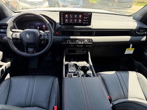 Certified 2026 Honda Passport TrailSport Elite image 18