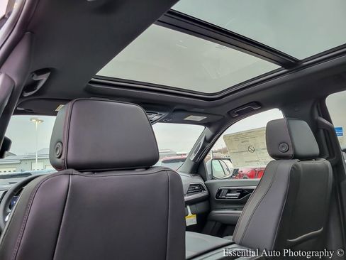 New 2026 Chevrolet Suburban RST w/ RST Capability Package image 12