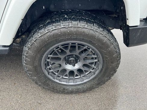 Used 2013 Jeep Wrangler Unlimited Sport image 13