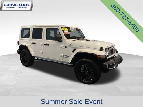 Used 2025 Jeep Wrangler Unlimited Sahara w/ Safety Group AWD/4WD image 8