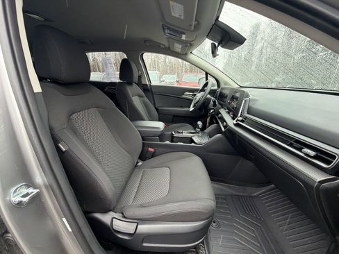 Used 2024 Kia Sportage LX image 19