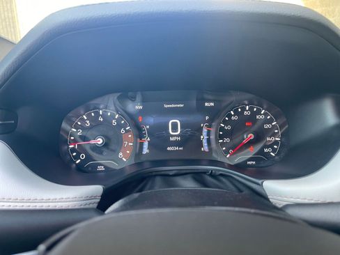 Used 2025 Jeep Compass Limited image 41