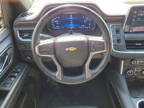 Used 2023 Chevrolet Suburban Premier w/ Advanced Technology Package image 16