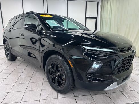Certified 2023 Chevrolet Blazer LT w/ Midnight/Sport Edition FWD image 2