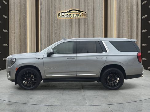 Used 2023 GMC Yukon Denali RWD image 4