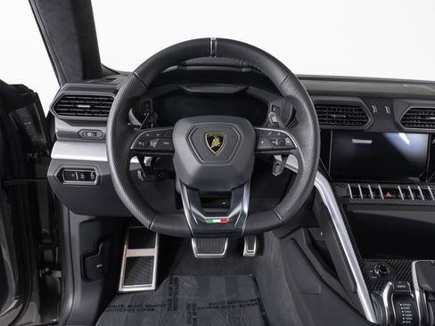 Used 2021 Lamborghini Urus AWD/4WD image 17
