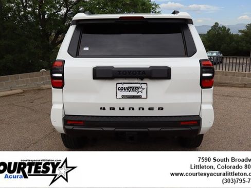Used 2025 Toyota 4Runner TRD Off-Road AWD/4WD image 5