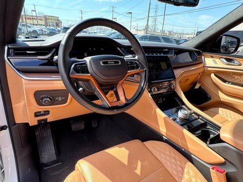 Used 2024 Jeep Grand Cherokee L Summit image 12