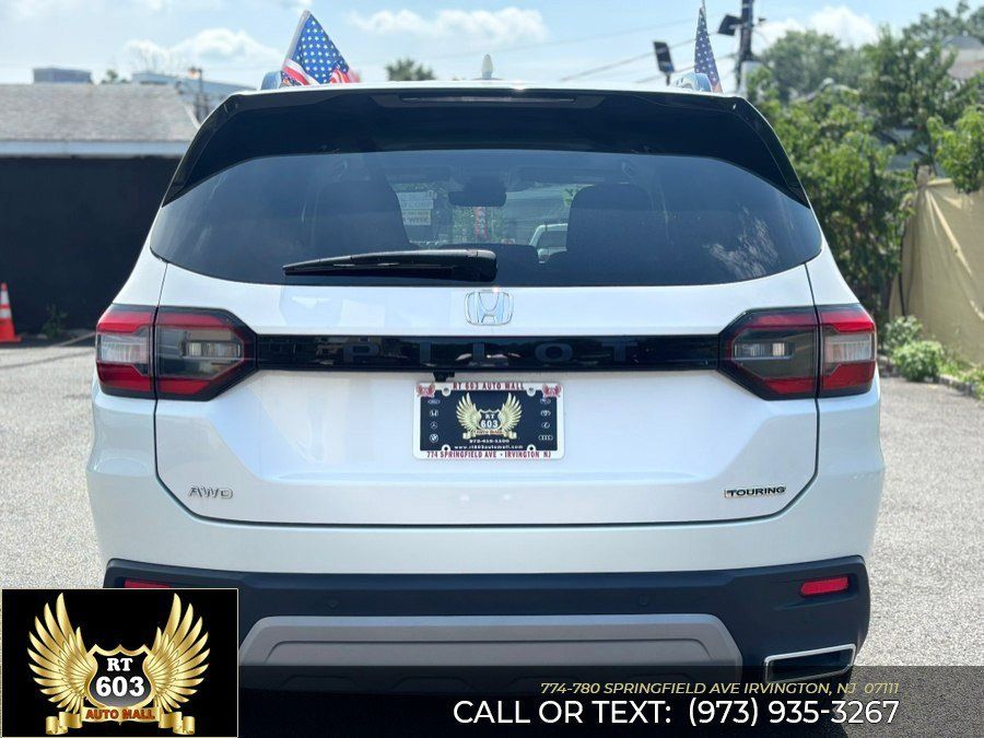 Used 2025 Honda Pilot Touring image 5