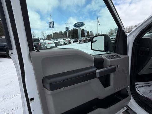 Used 2019 Ford F150 XLT image 13